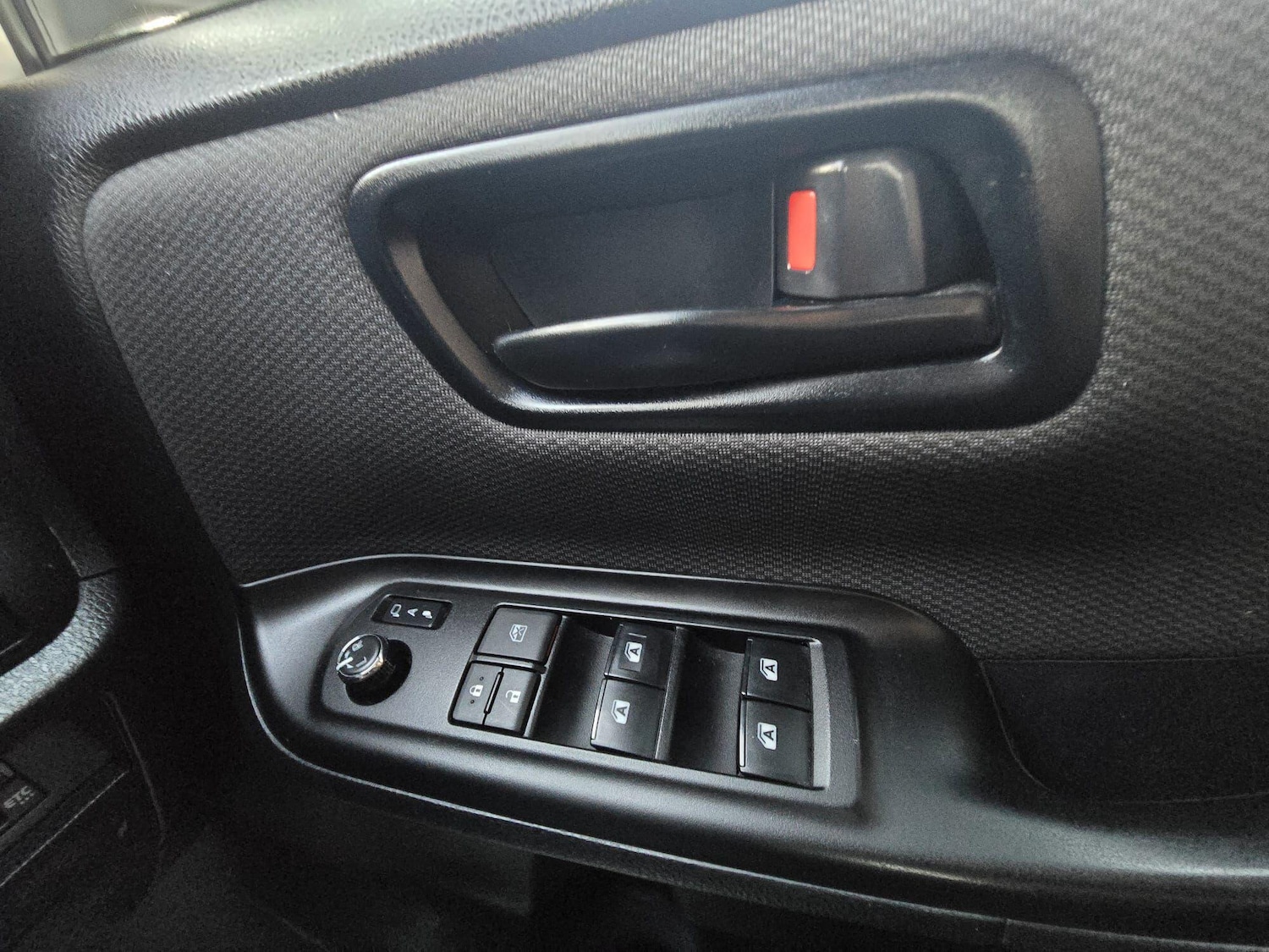 Used Toyota Voxy for sale - 76211696: Photo 22