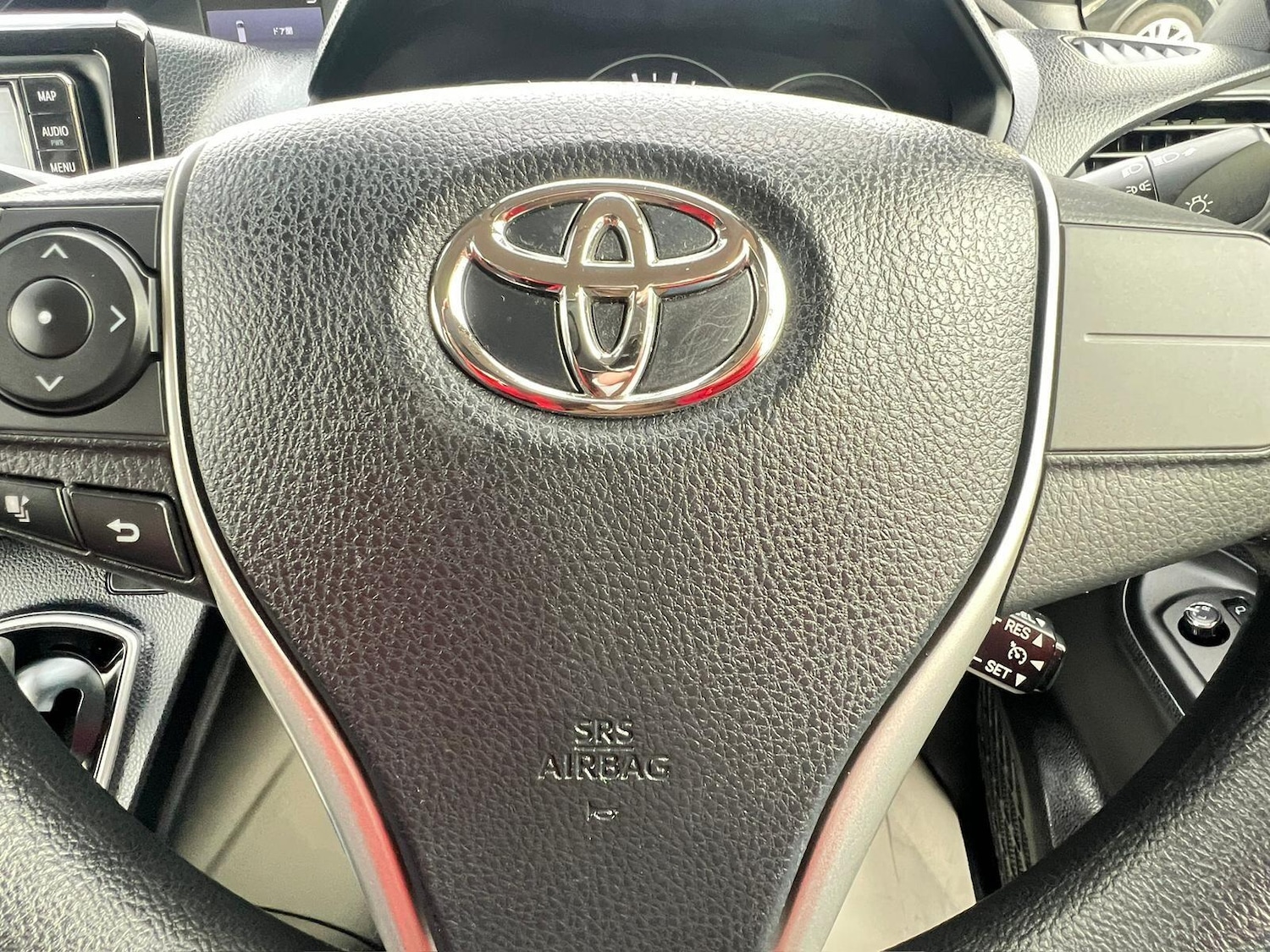 Used Toyota Voxy for sale - 76211696: Photo 27