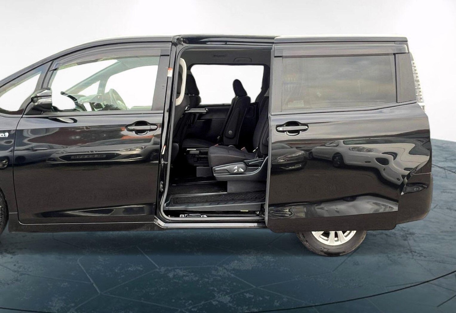 Used Toyota Voxy for sale - 76211696: Photo 44