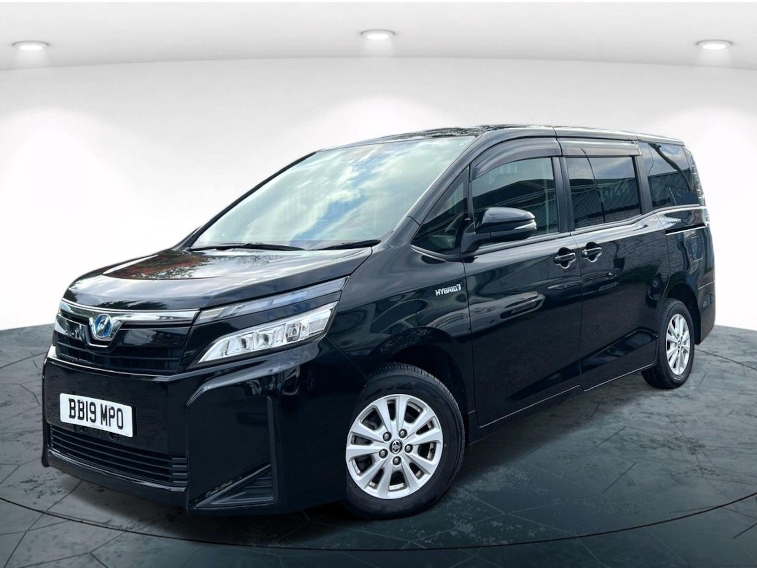 Used Toyota Voxy for sale - 76211696: Photo 9