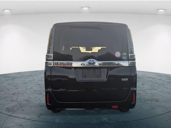 Used Toyota Voxy for sale - 76211696: Photo 9