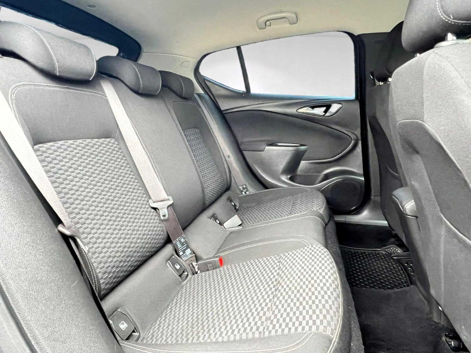 Used Vauxhall Astra 2018 for sale - 76798636: Photo 15