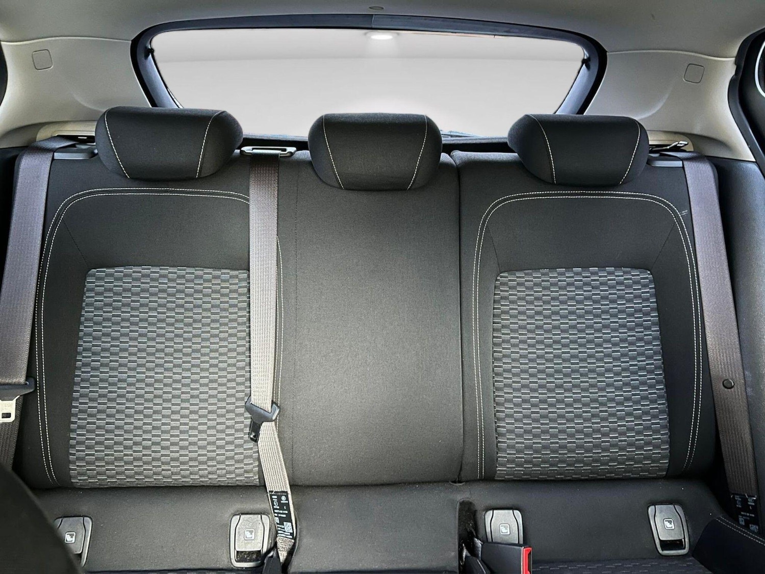 Used Vauxhall Astra 2018 for sale - 76798636: Photo 19