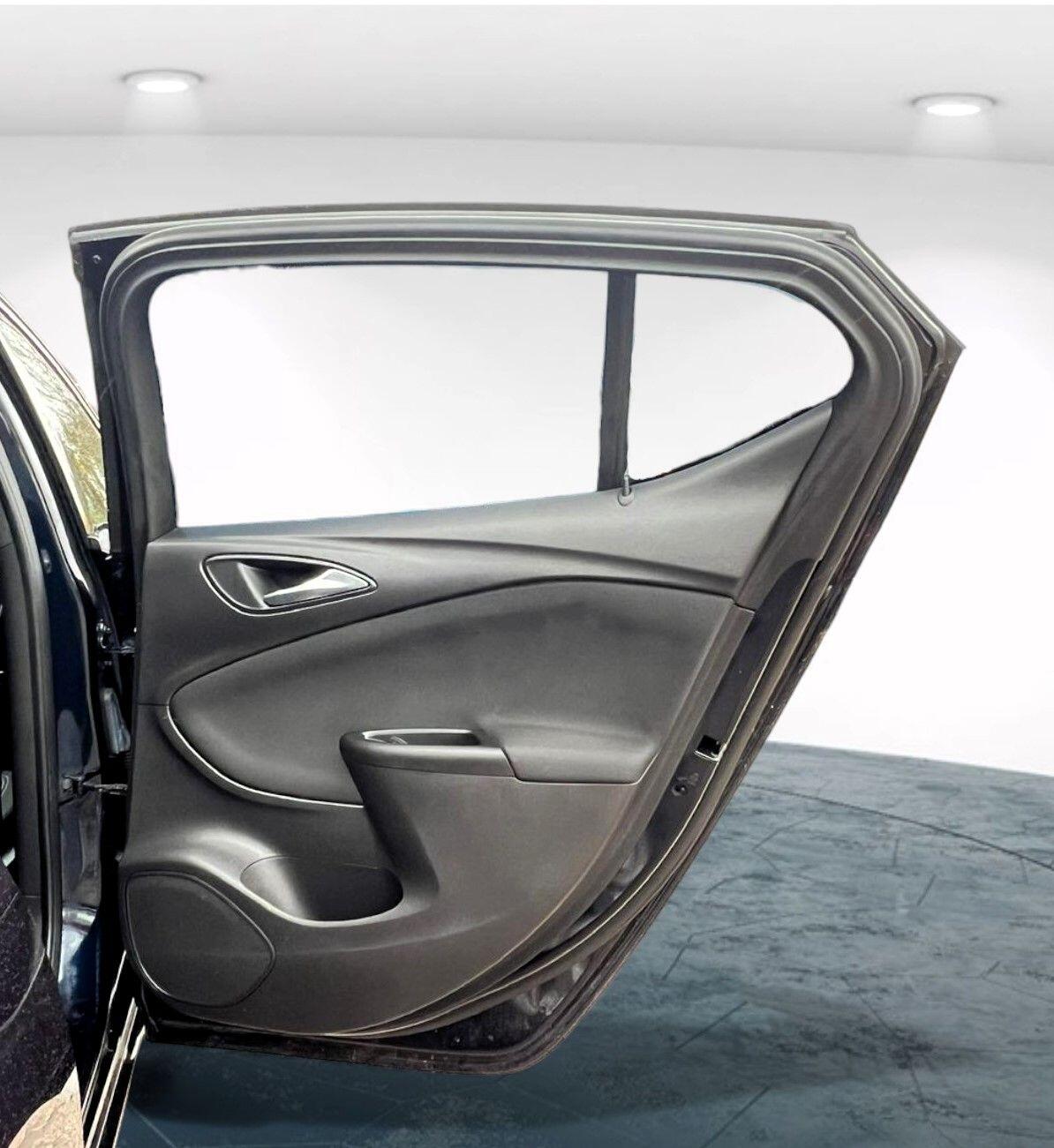 Used Vauxhall Astra 2018 for sale - 76798636: Photo 43