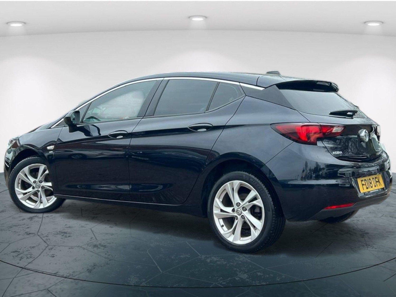 Used Vauxhall Astra 2018 for sale - 76798636: Photo 7