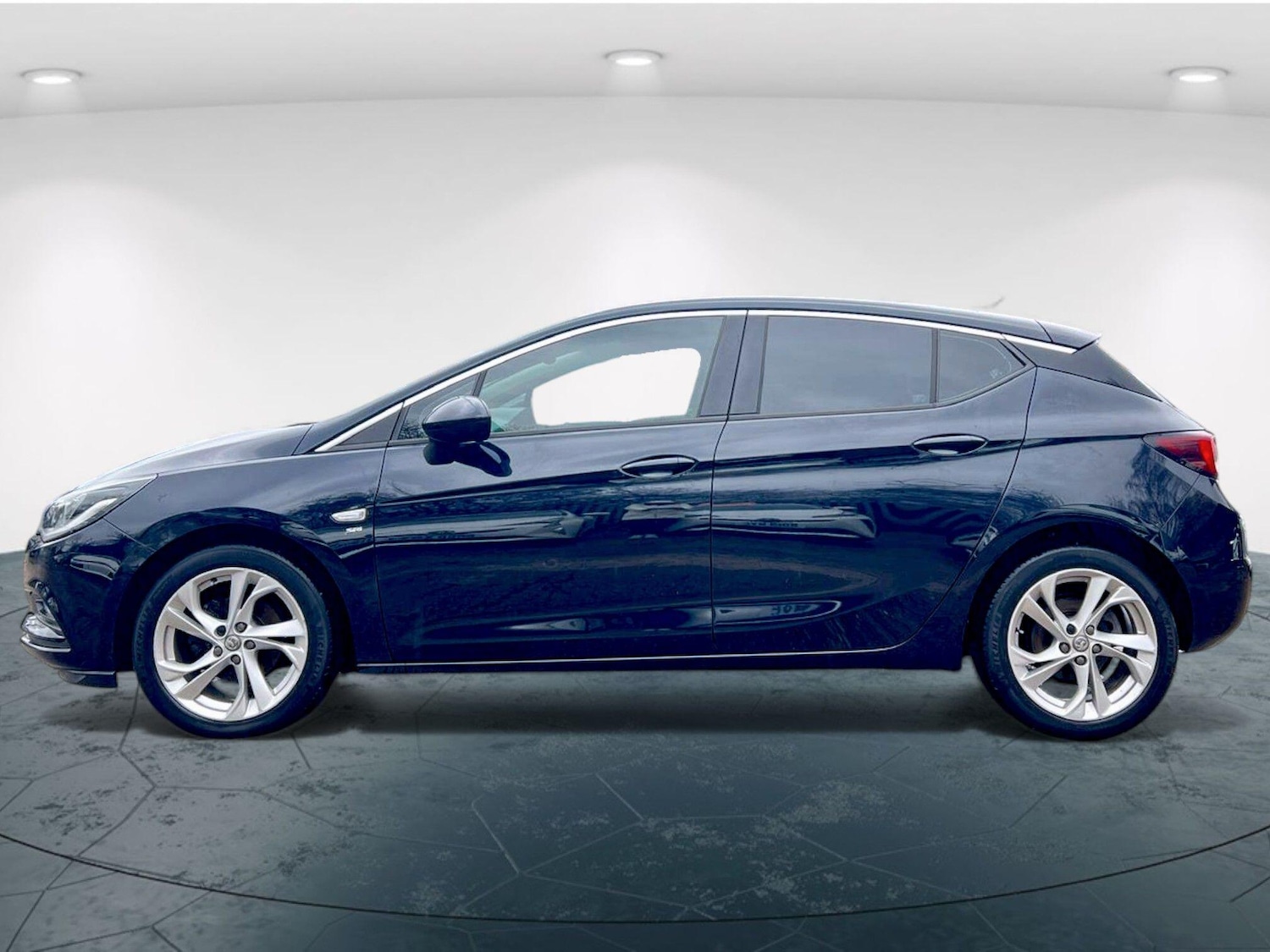 Used Vauxhall Astra 2018 for sale - 76798636: Photo 8