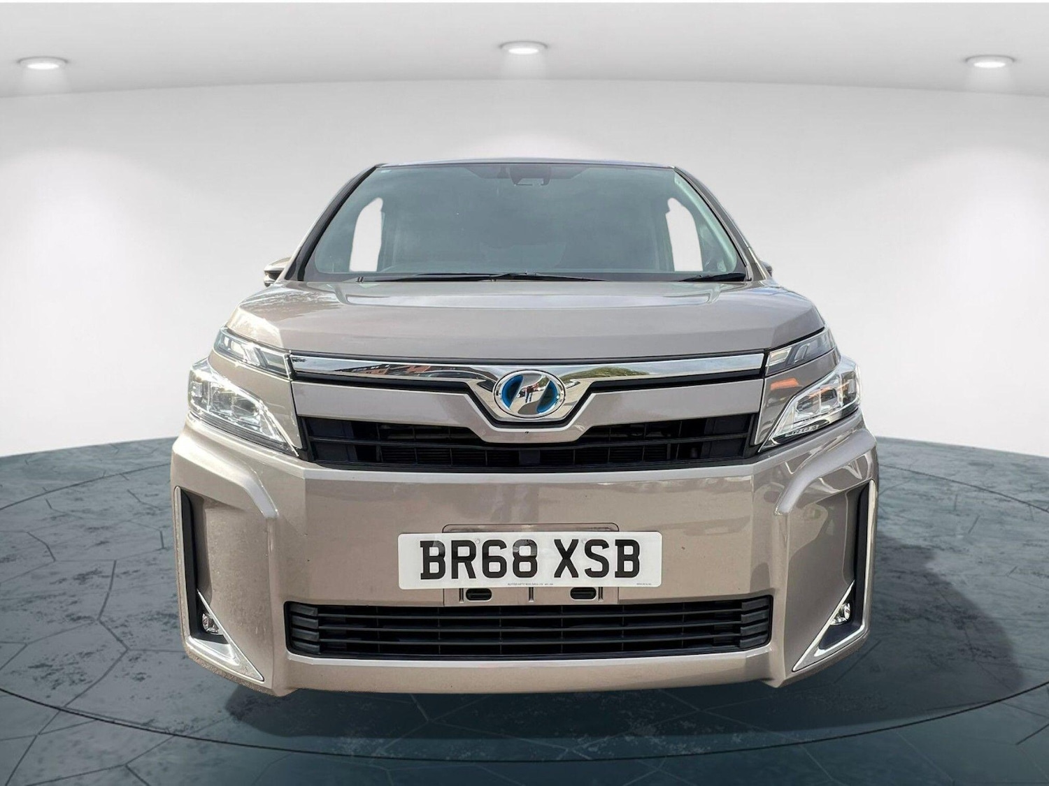 Used Toyota Voxy for sale - 76211702: Photo 10