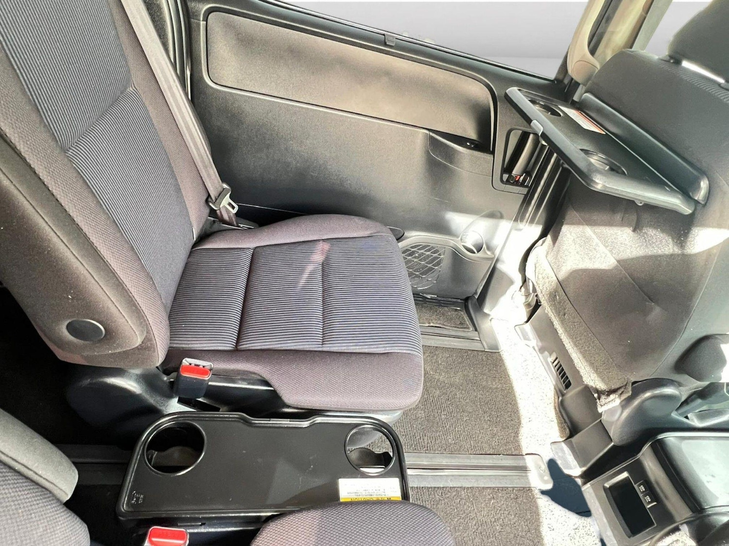 Used Toyota Voxy for sale - 76211702: Photo 22