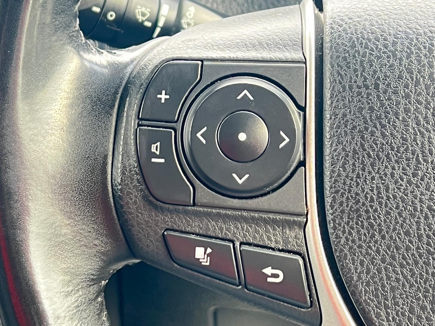 Used Toyota Voxy for sale - 76211702: Photo 32