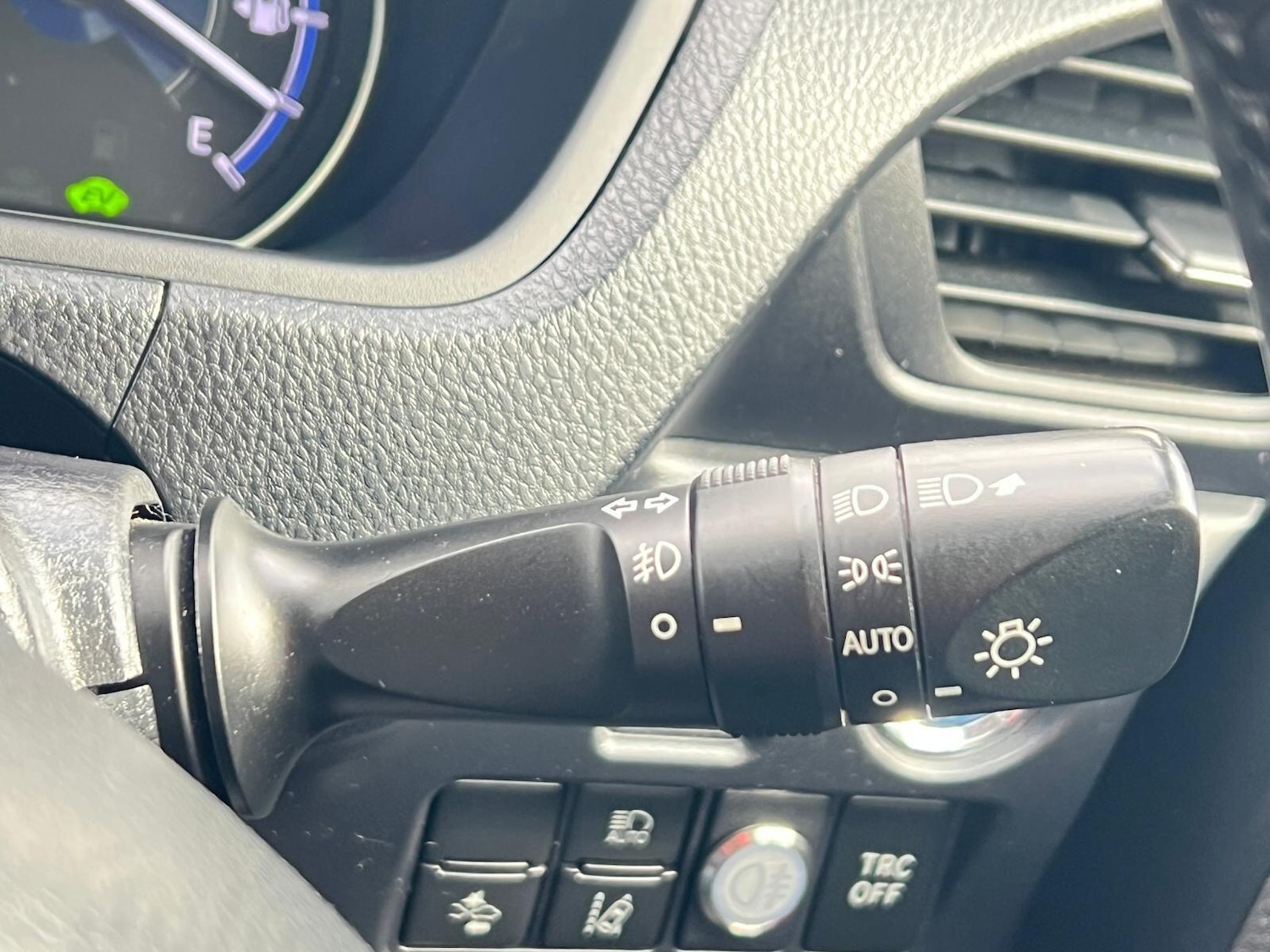 Used Toyota Voxy for sale - 76211702: Photo 36