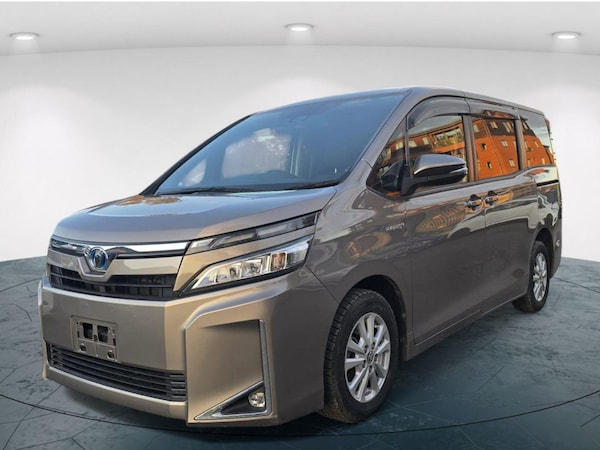 Used Toyota Voxy for sale - 76211702: Photo 4
