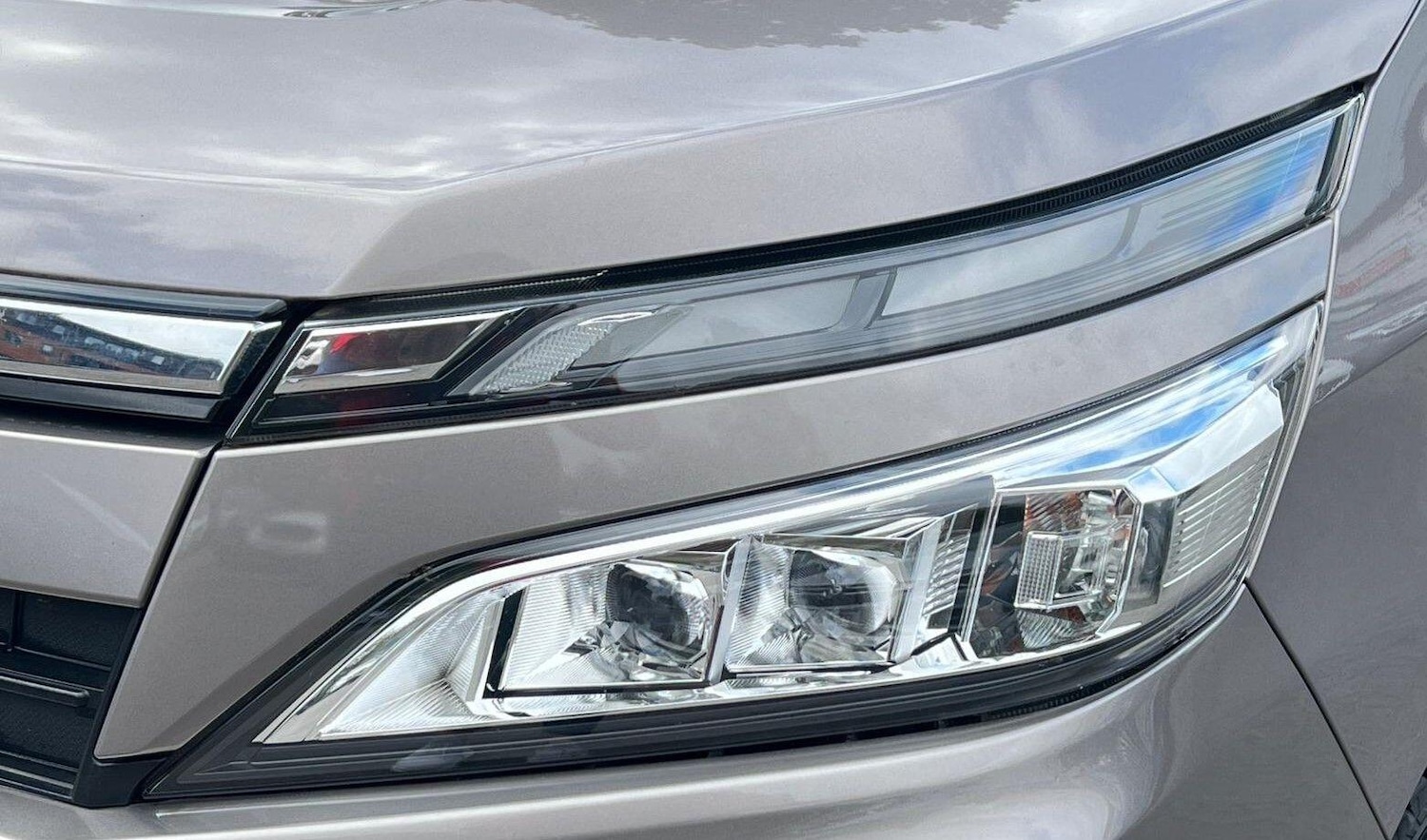 Used Toyota Voxy for sale - 76211702: Photo 62