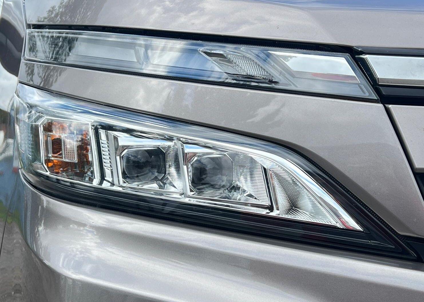 Used Toyota Voxy for sale - 76211702: Photo 63