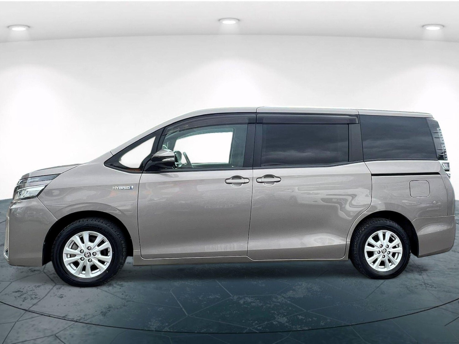 Used Toyota Voxy for sale - 76211702: Photo 8