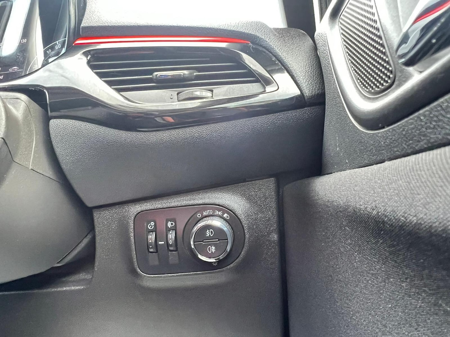 Used Vauxhall Corsa 2017 for sale - 76299832: Photo 32
