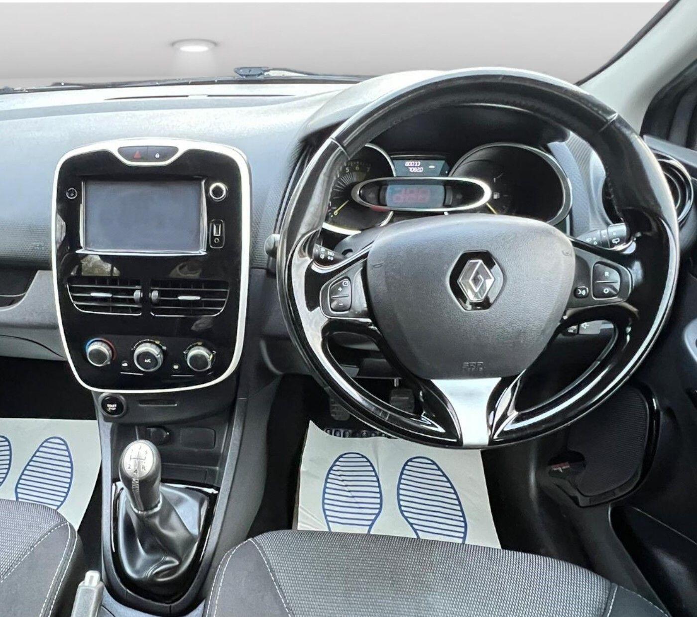 Used Renault Clio 2015 for sale - 76693566: Photo 22