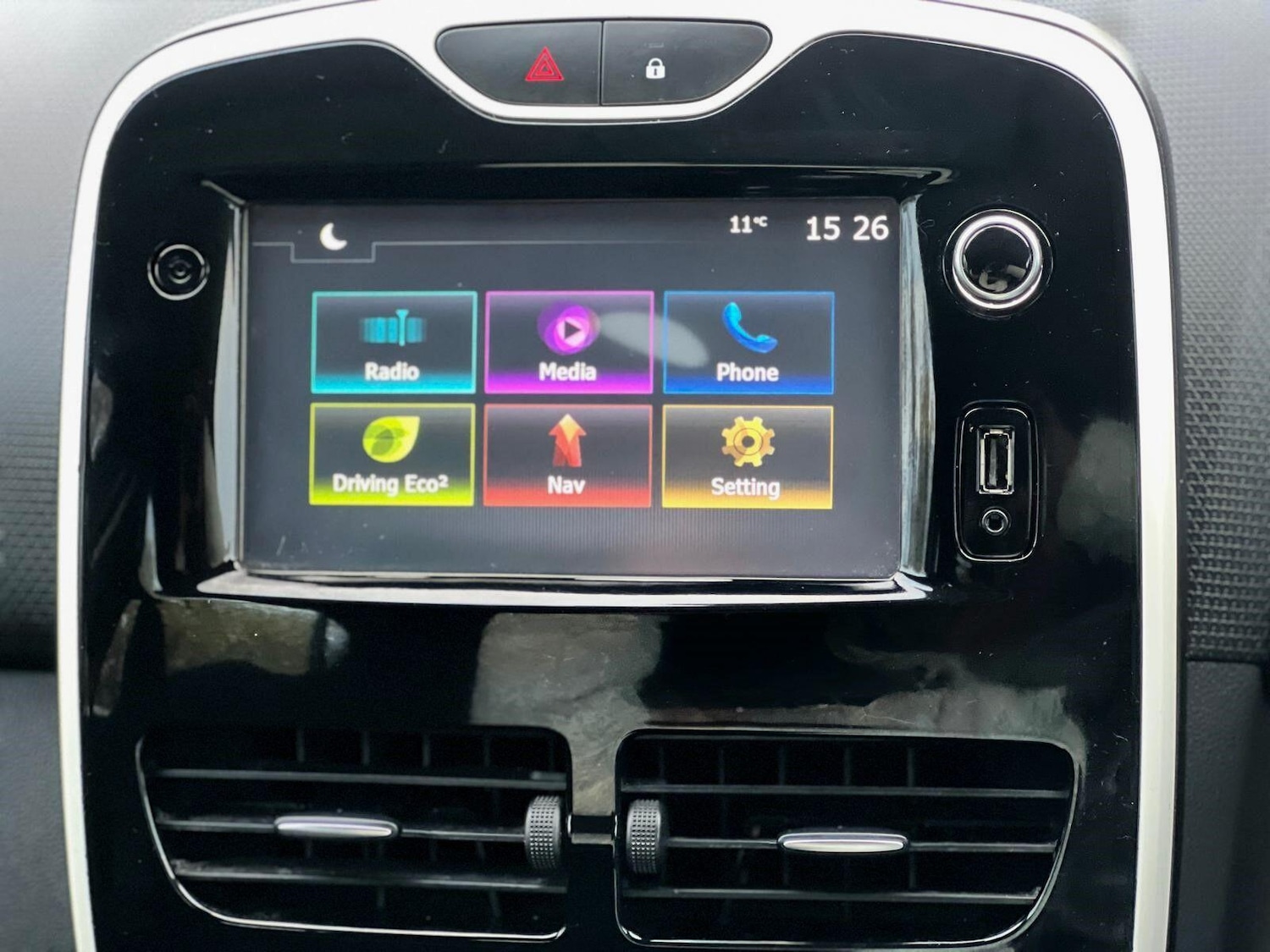 Used Renault Clio 2015 for sale - 76693566: Photo 36