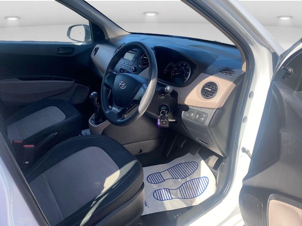 Used Hyundai i10 2016 for sale - 76211728: Photo 13
