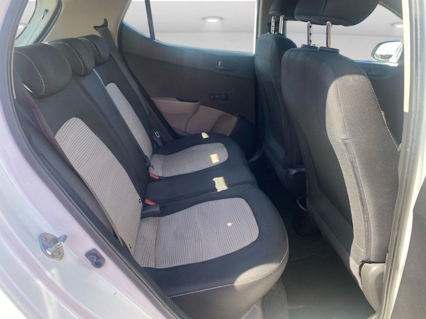 Used Hyundai i10 2016 for sale - 76211728: Photo 14