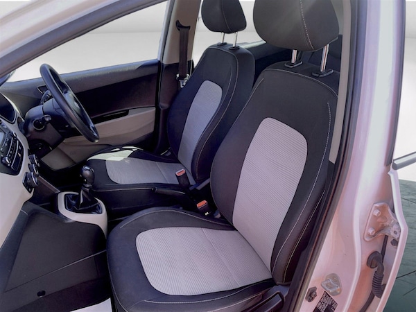 Used Hyundai i10 2016 for sale - 76211728: Photo 16