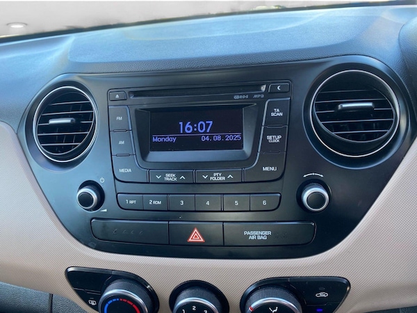 Used Hyundai i10 2016 for sale - 76211728: Photo 25