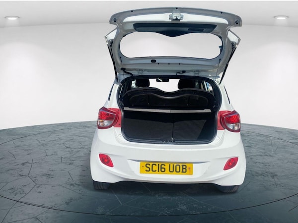 Used Hyundai i10 2016 for sale - 76211728: Photo 29