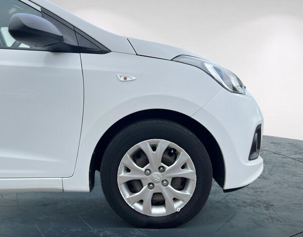 Used Hyundai i10 2016 for sale - 76211728: Photo 44