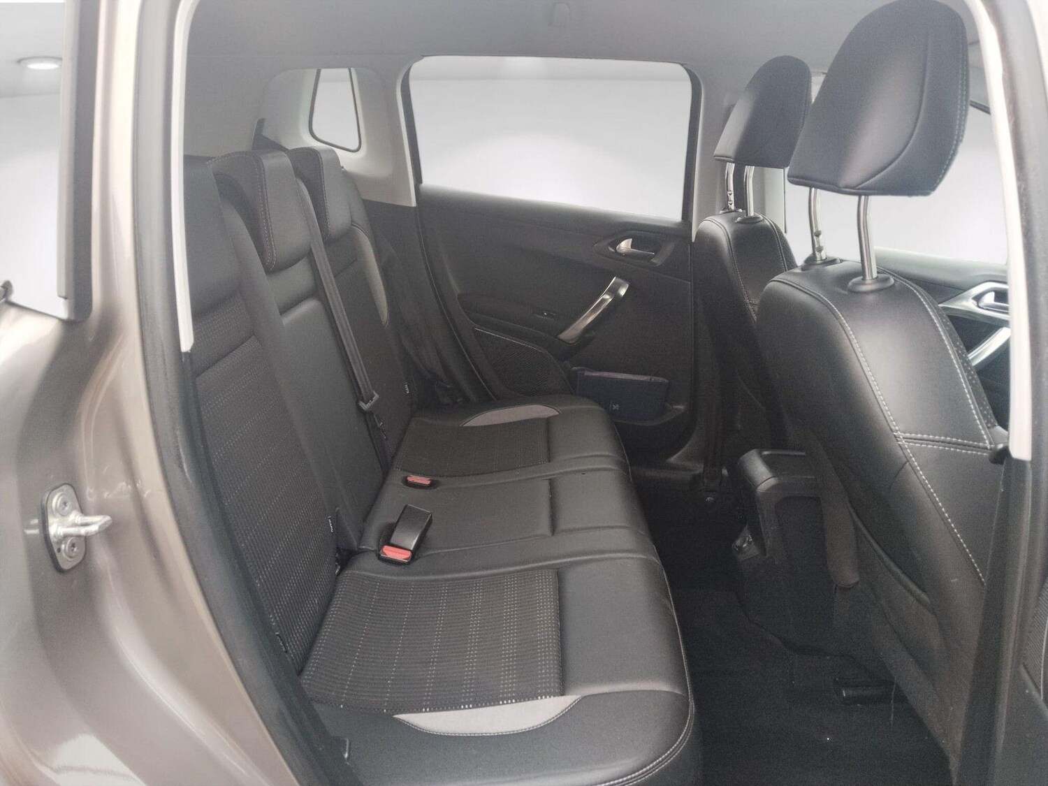 Used Peugeot 2008 2014 for sale - 76186905: Photo 15