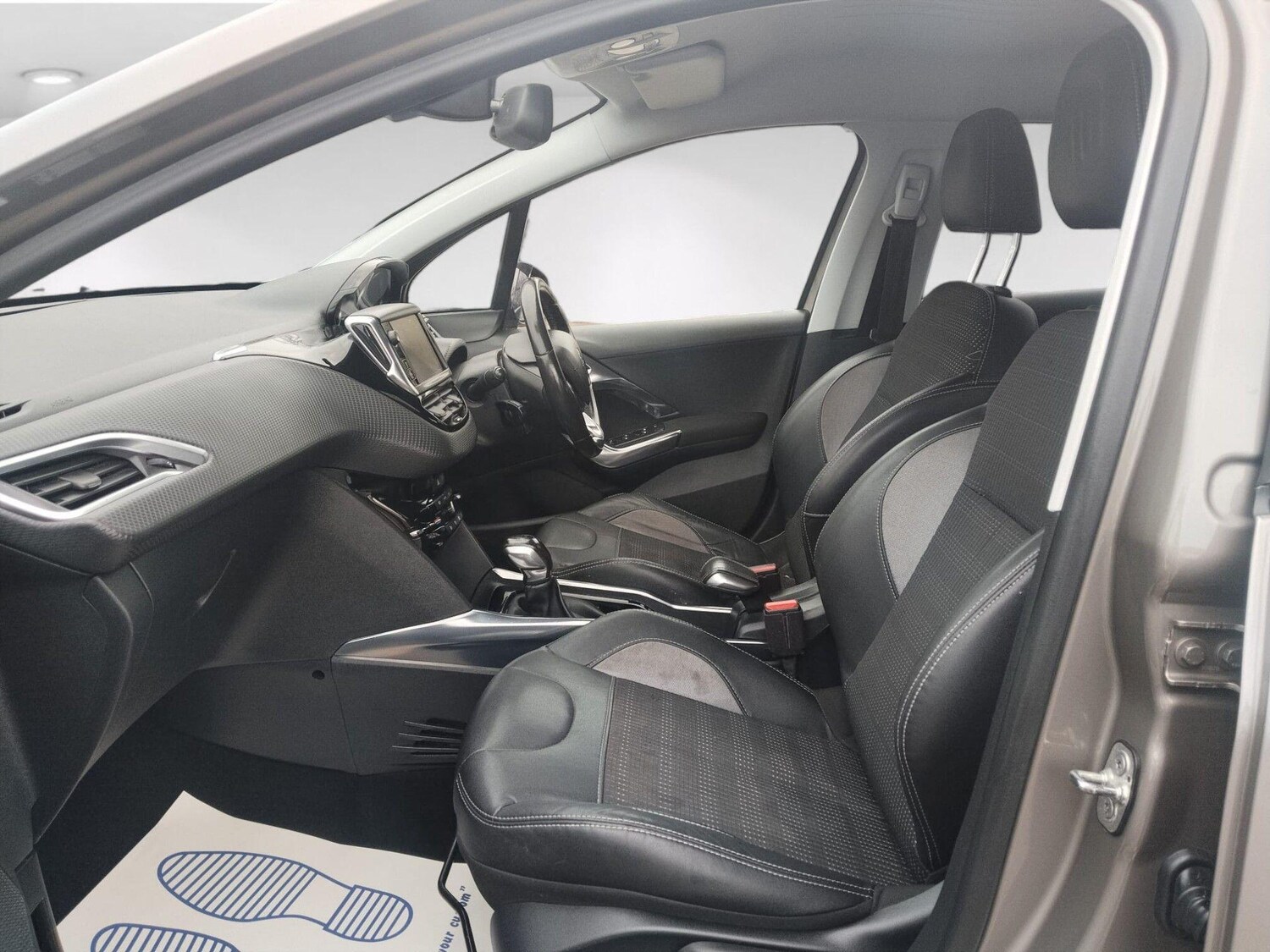 Used Peugeot 2008 2014 for sale - 76186905: Photo 18