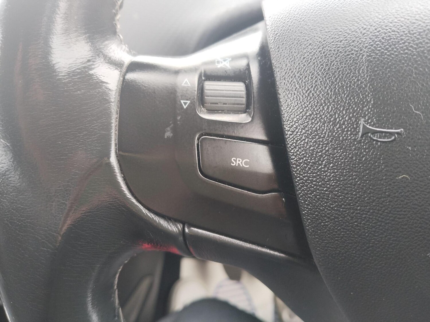 Used Peugeot 2008 2014 for sale - 76186905: Photo 25