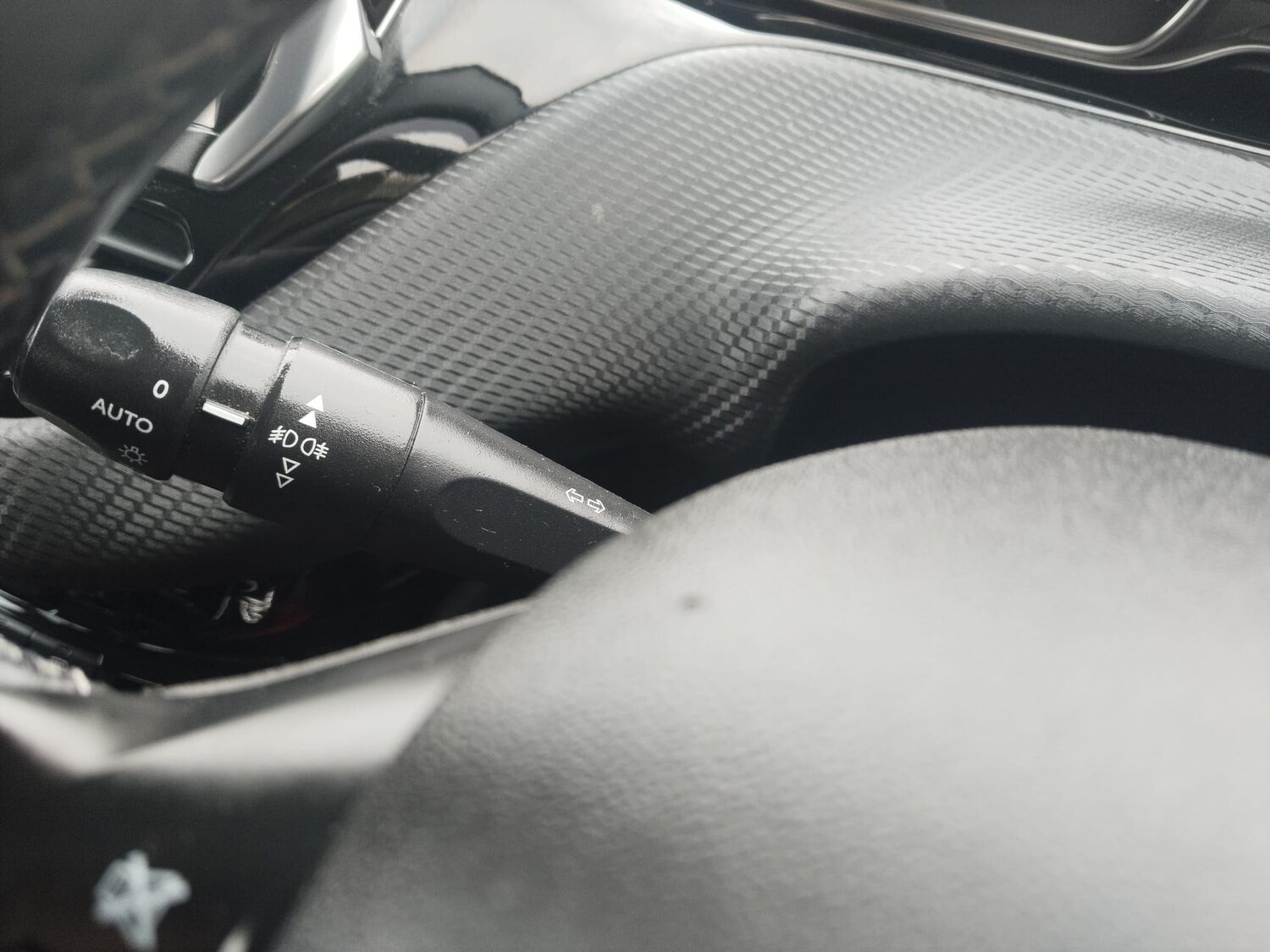 Used Peugeot 2008 2014 for sale - 76186905: Photo 28