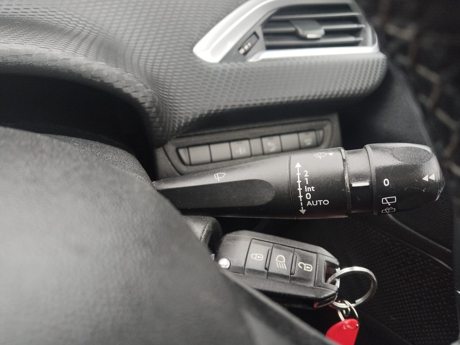 Used Peugeot 2008 2014 for sale - 76186905: Photo 29