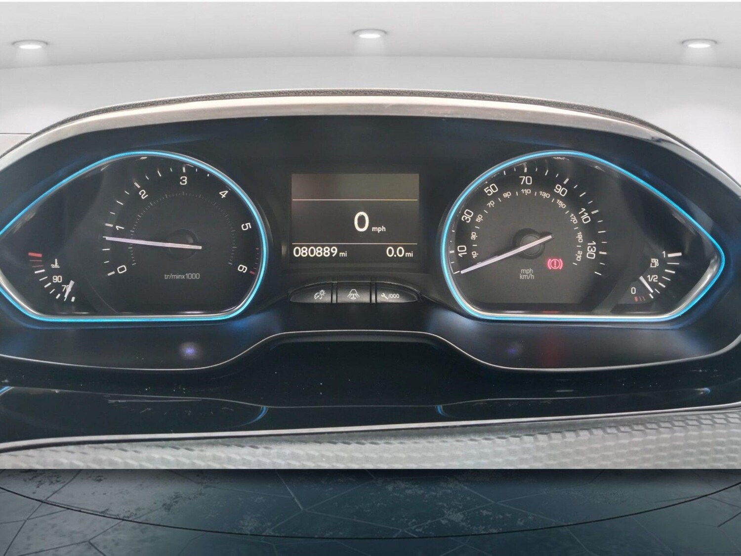 Used Peugeot 2008 2014 for sale - 76186905: Photo 30