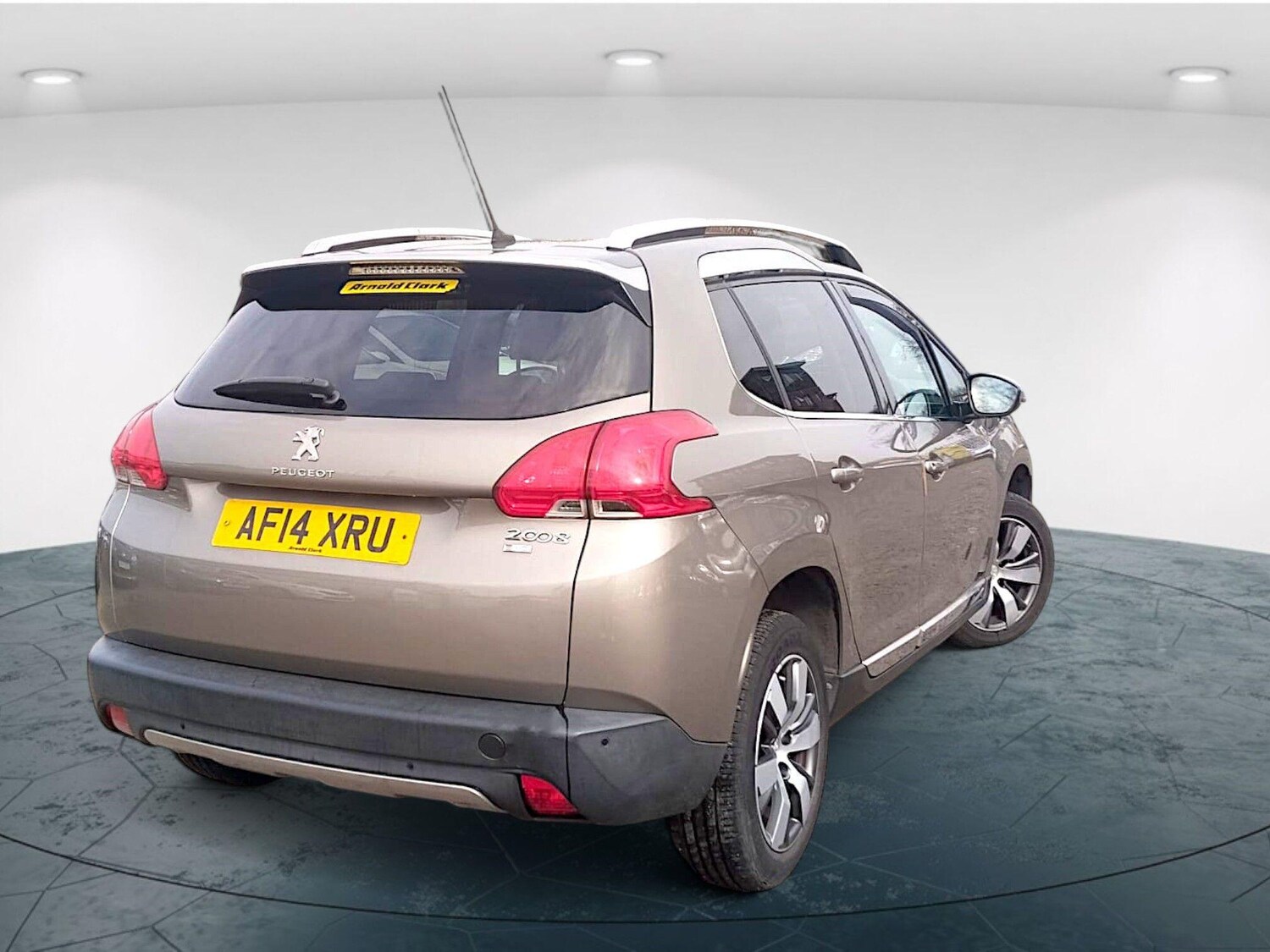 Used Peugeot 2008 2014 for sale - 76186905: Photo 4