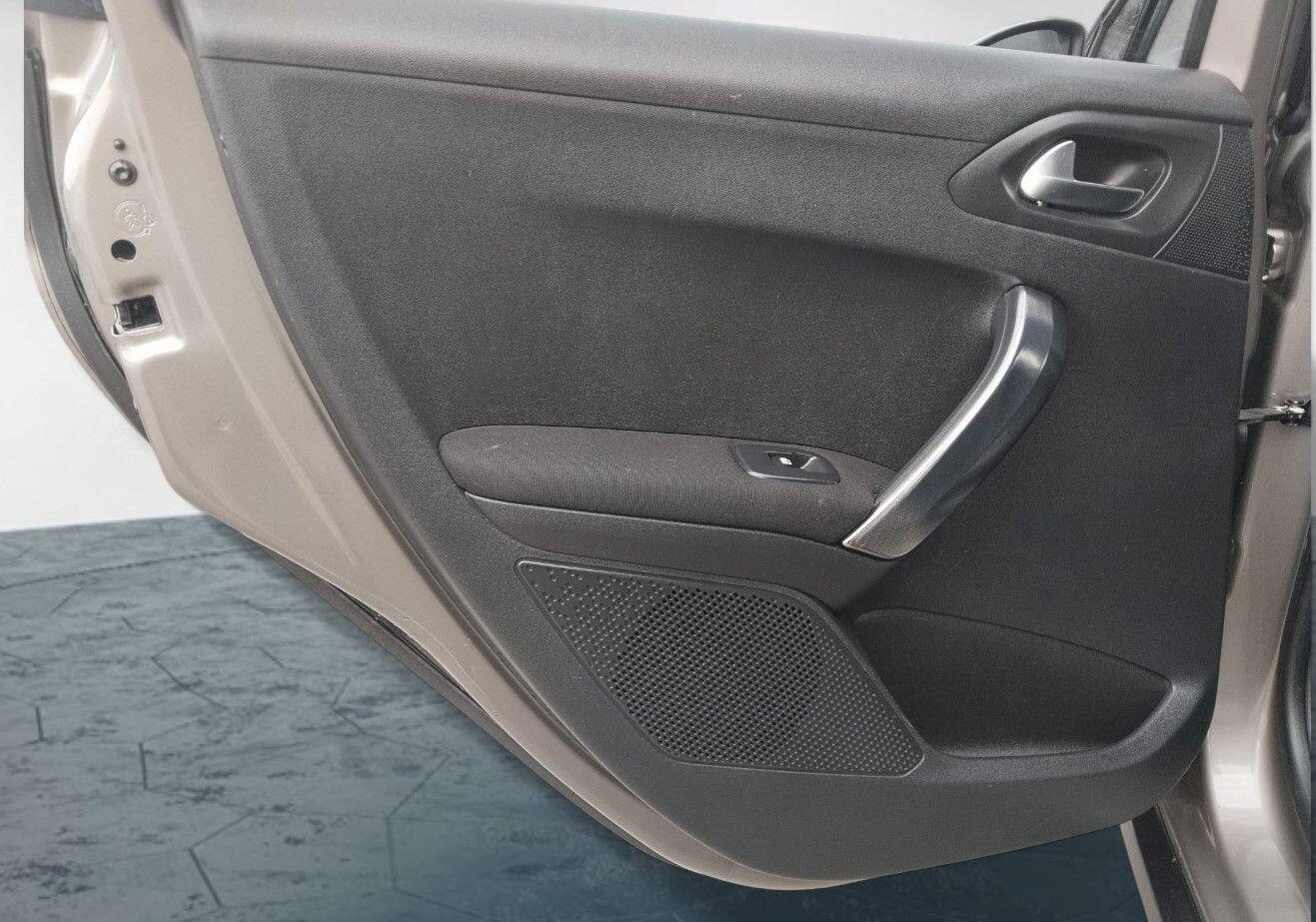 Used Peugeot 2008 2014 for sale - 76186905: Photo 40