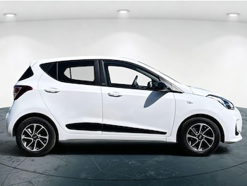 Used Hyundai i10 2018 for sale - 79106216: Photo