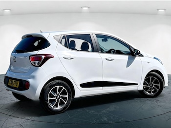Used Hyundai i10 2018 for sale - 79106216: Photo
