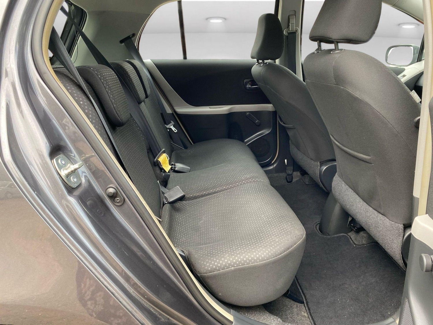 Used Toyota Yaris 2011 for sale - 76186961: Photo 15