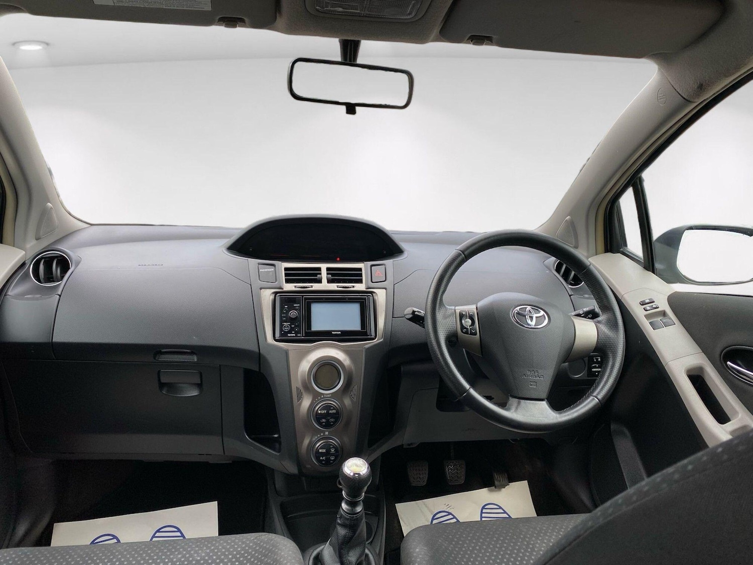 Used Toyota Yaris 2011 for sale - 76186961: Photo 21