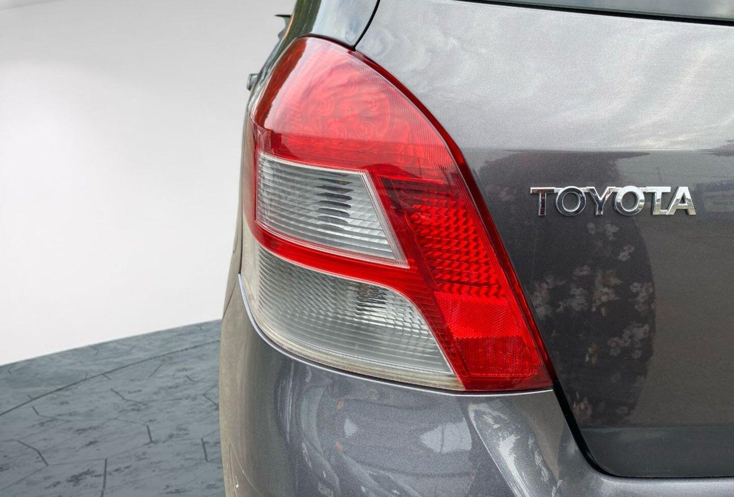 Used Toyota Yaris 2011 for sale - 76186961: Photo 40