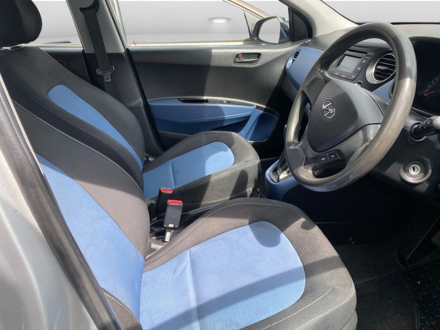 Used Hyundai i10 2014 for sale - 76186882: Photo 12