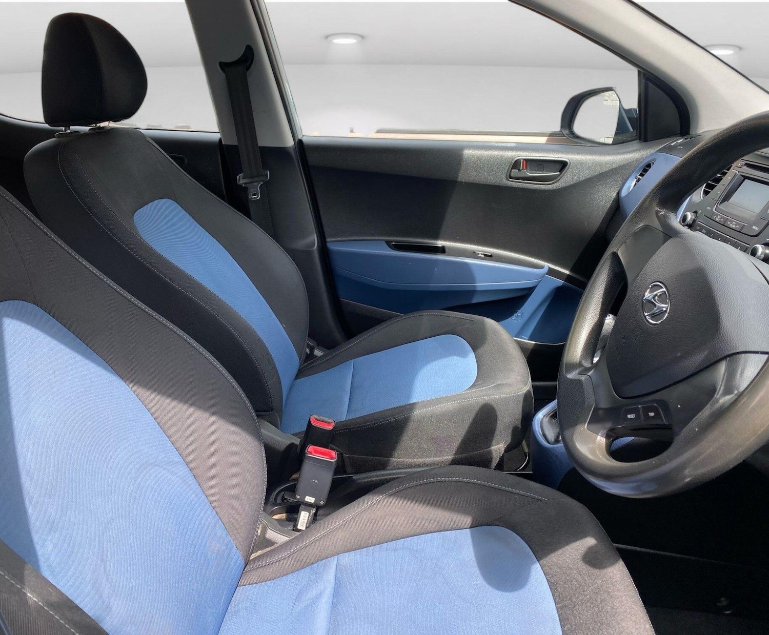 Used Hyundai i10 2014 for sale - 76186882: Photo 13