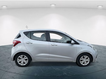 Used Hyundai i10 2014 for sale - 76186882: Photo