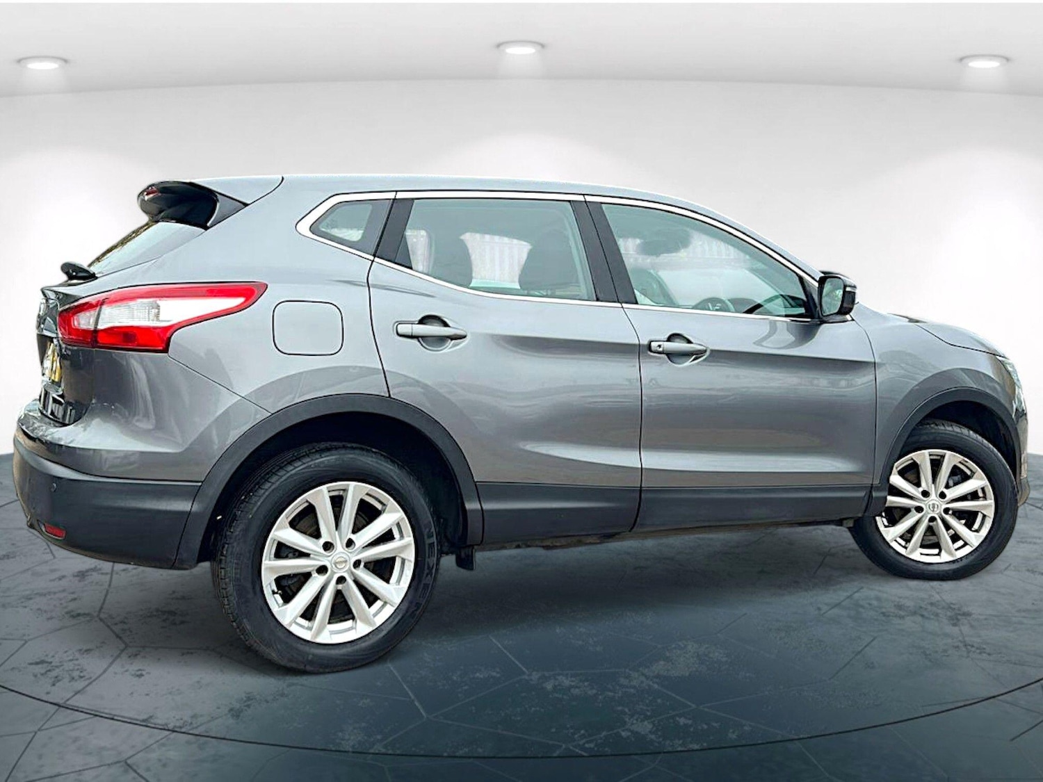 Used Nissan Qashqai 2017 for sale - 76542241: Photo 4