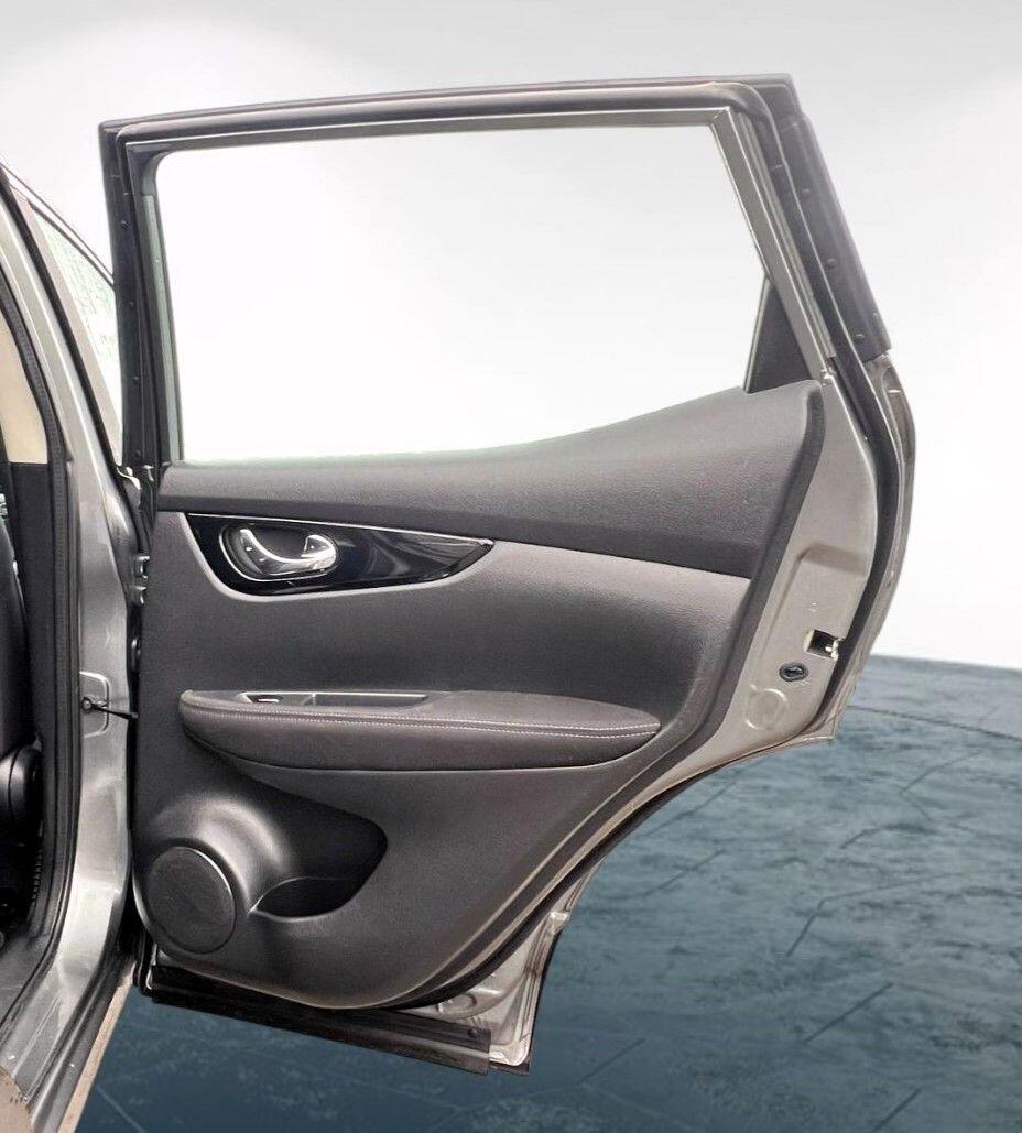 Used Nissan Qashqai 2017 for sale - 76542241: Photo 40