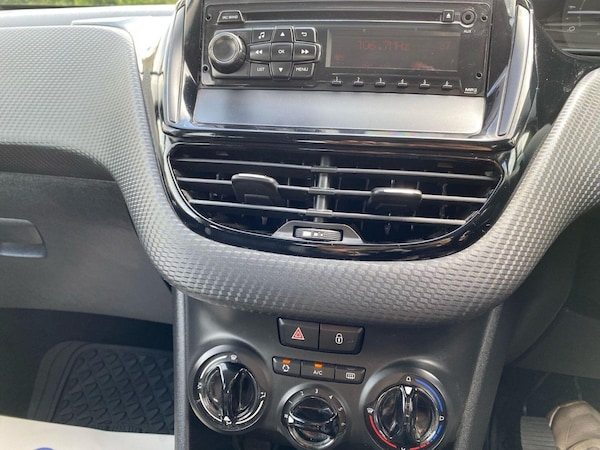 Used Peugeot 2008 2015 for sale - 76186867: Photo 29
