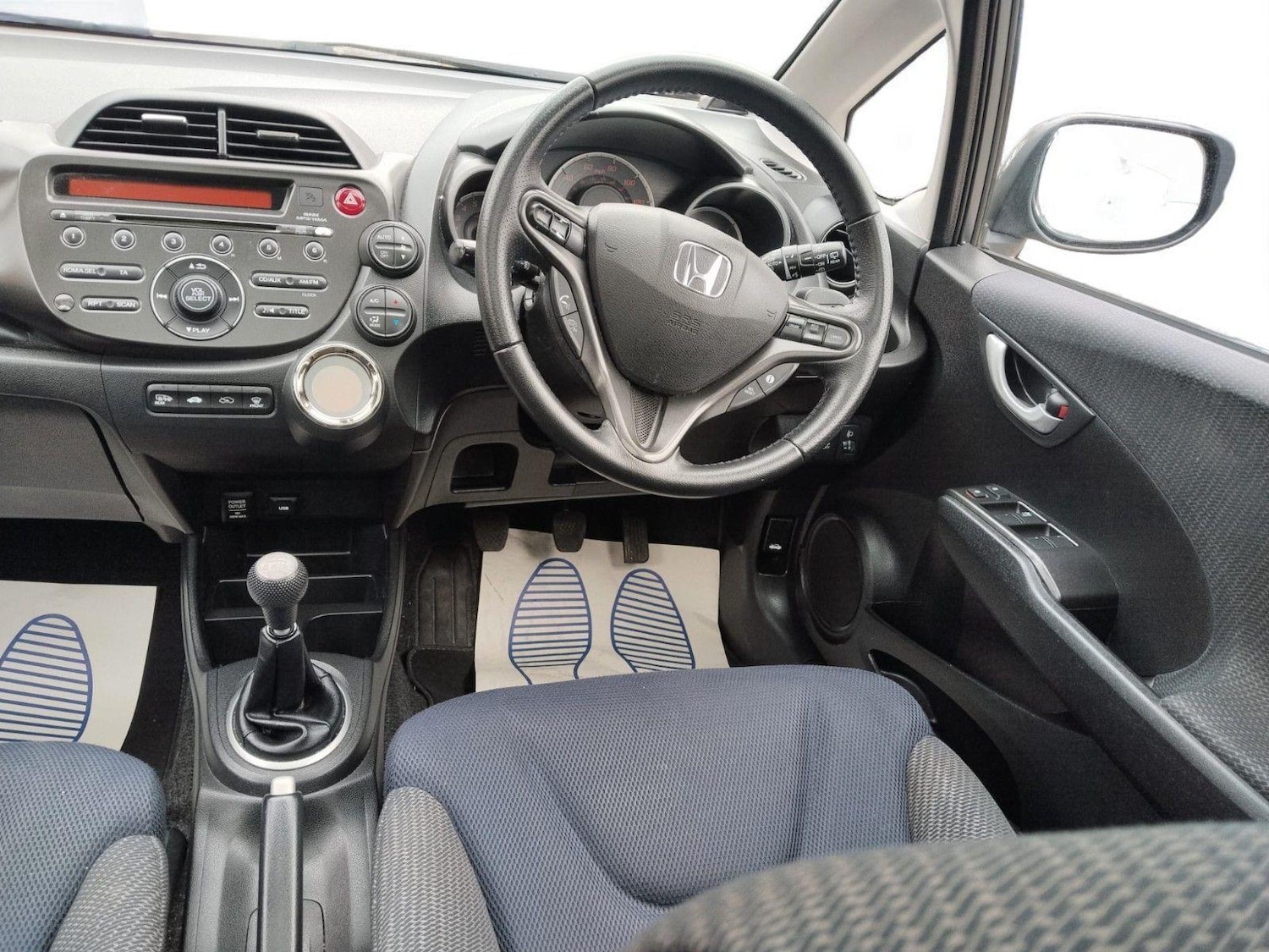 Used Honda Jazz 2013 for sale - 76186884: Photo 13