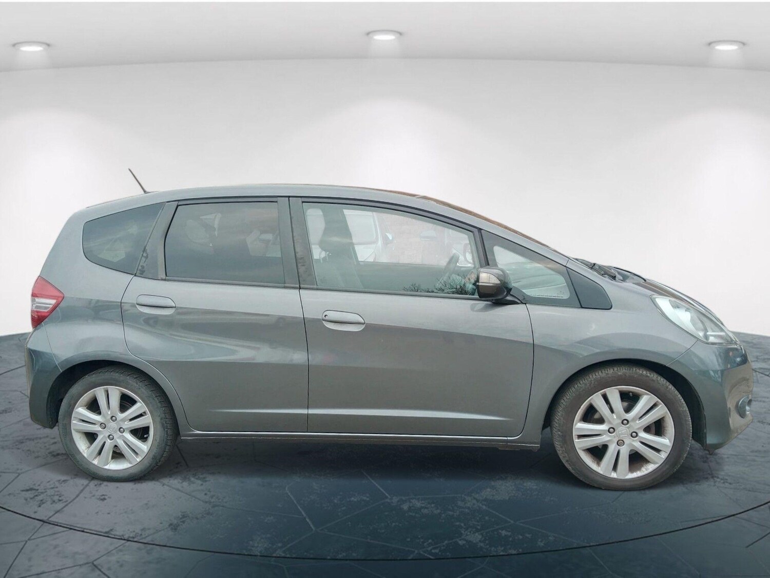 Used Honda Jazz 2013 for sale - 76186884: Photo 3