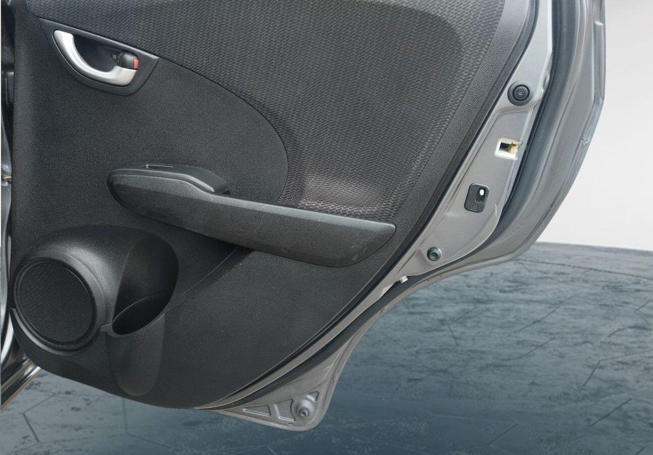 Used Honda Jazz 2013 for sale - 76186884: Photo 39