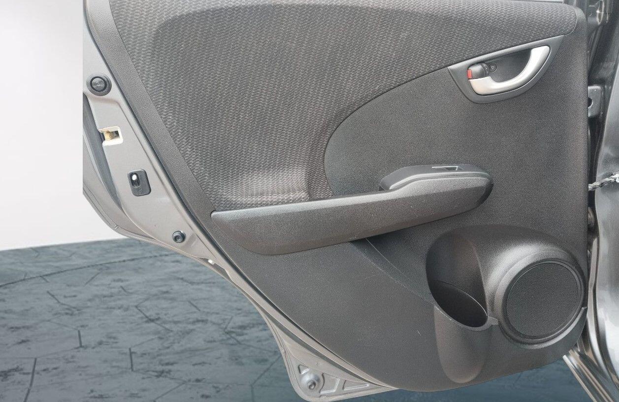 Used Honda Jazz 2013 for sale - 76186884: Photo 40